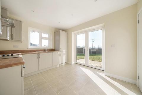 2 bedroom detached bungalow to rent, The Birches,  Leominster,  HR6