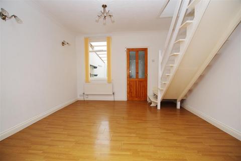 2 bedroom terraced house for sale, George Street, Swindon SN1