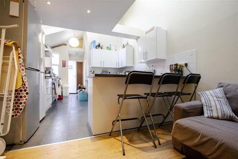 6 bedroom house to rent, Heeley Road, Birmingham B29