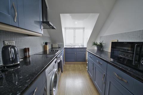 2 bedroom flat to rent, Fox Lane, London, N13