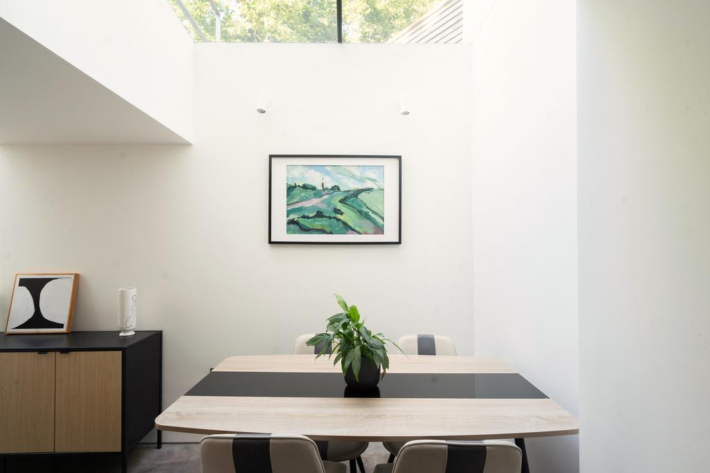 299054 - HILL-HOUSE-ROAD-08.jpg