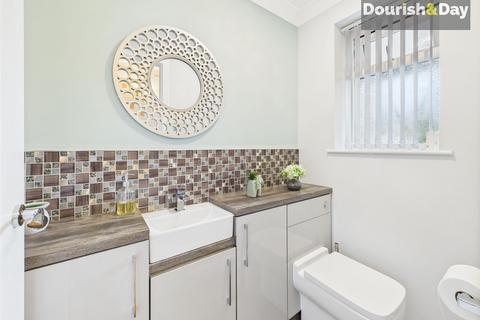 19 Beverley Close, Penkridge, Stafford, ST19 5SS