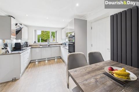 19 Beverley Close, Penkridge, Stafford, ST19 5SS