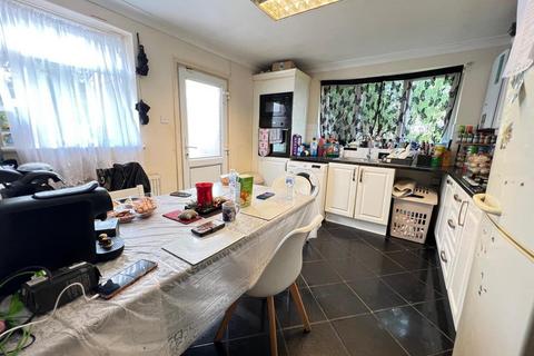 undefined, North Road, Chadwell Heath