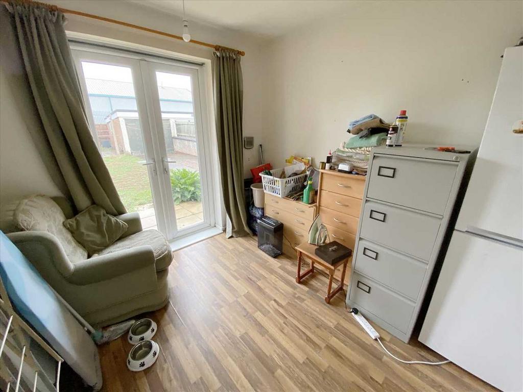 Bedroom 2: