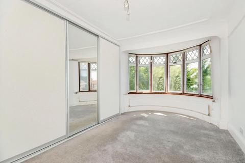 4 bedroom semi-detached house for sale, Drummond Drive, Stanmore