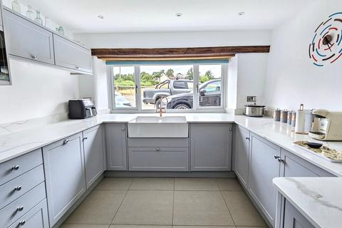 undefined, Wall Bank, Wall-under-Heywood SY6