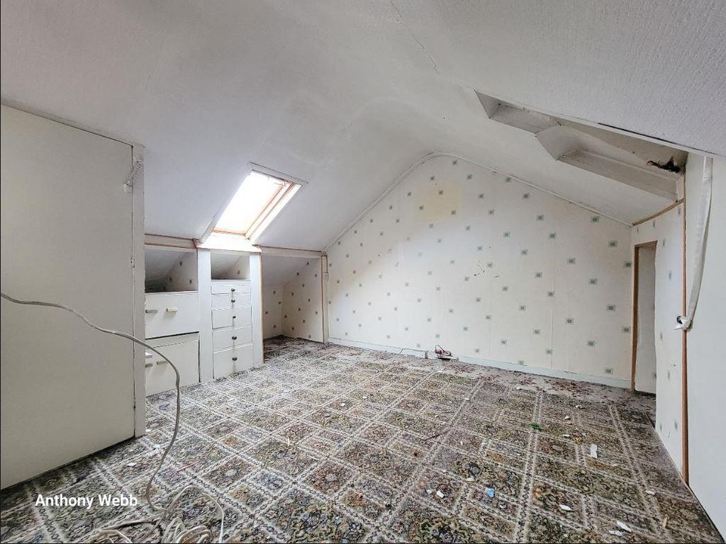 Loft room.
