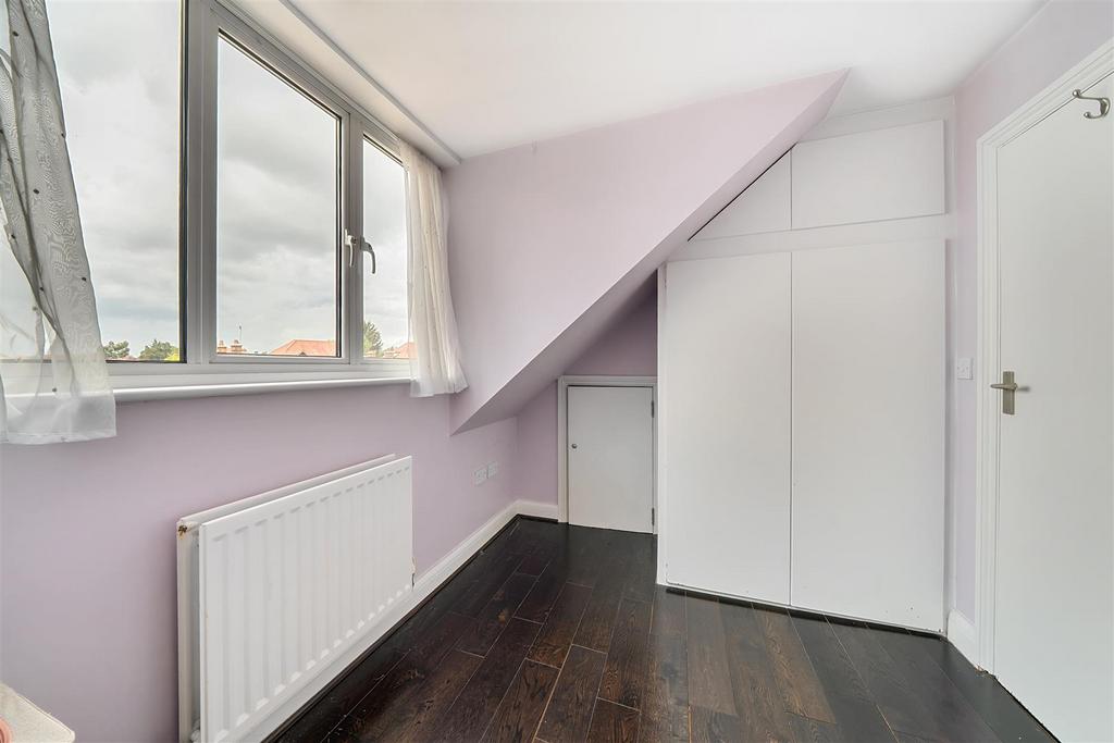 Bedroom 5.jpg