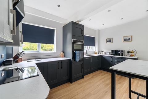 undefined, Barn Hill, Wembley Park