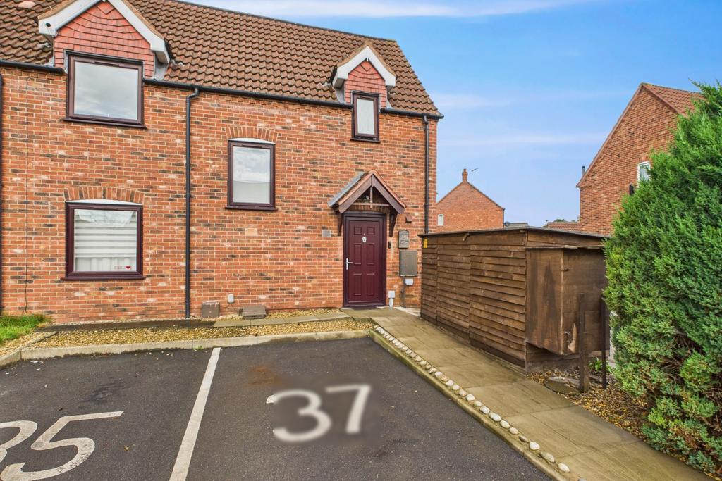 Ewe Move Spalding - Chamomile Way - Front of House