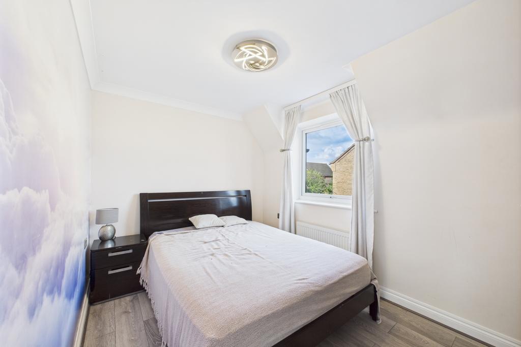 Ewe Move Spalding - Chamomile Way - Bedroom