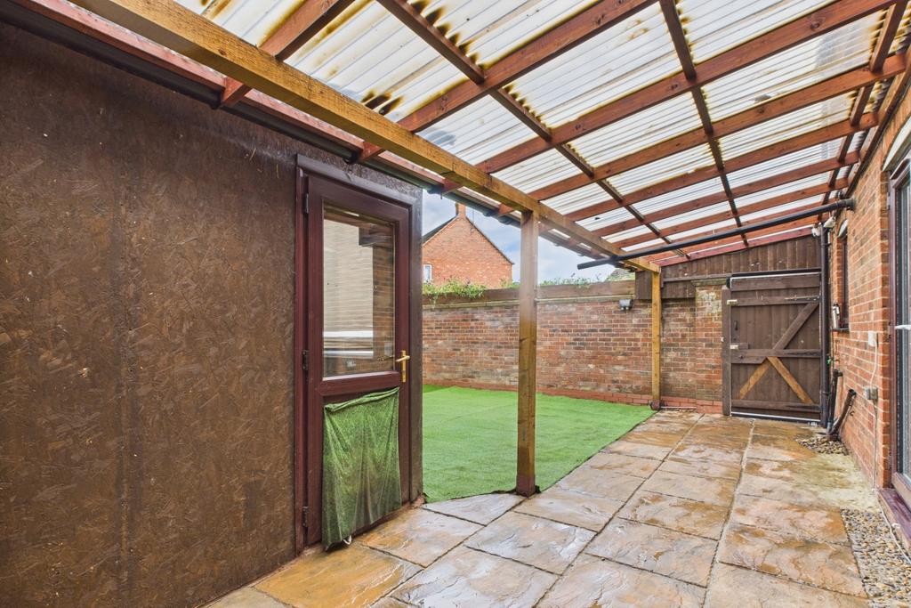 Ewe Move Spalding - Chamomile Way - Garden
