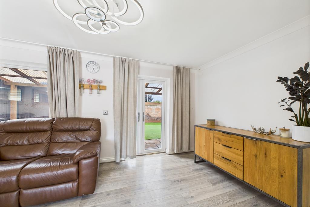 Ewe Move Spalding - Chamomile Way - Living Room
