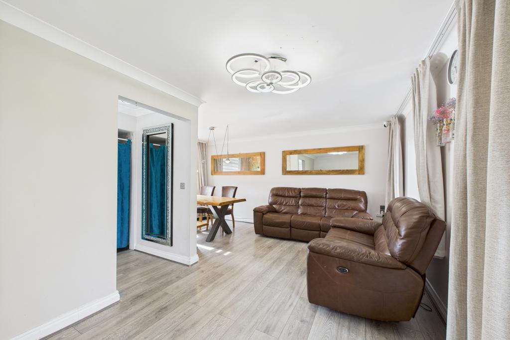 Ewe Move Spalding - Chamomile Way - Living Room