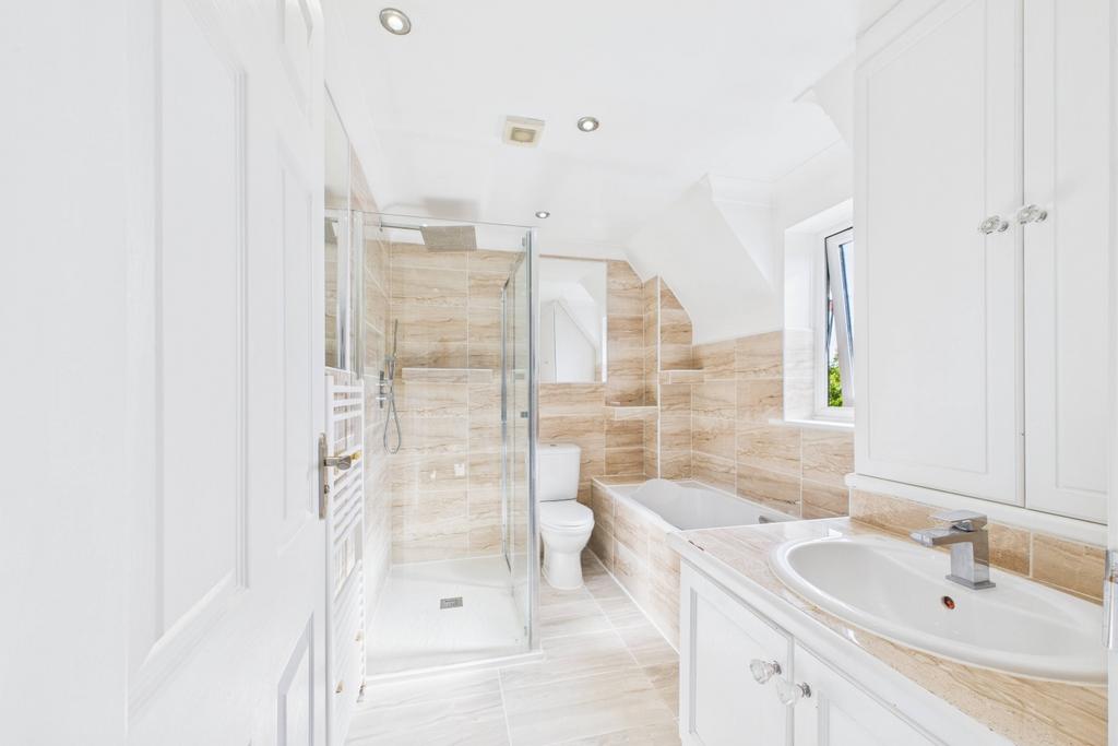 Ewe Move Spalding - Chamomile Way - Bathroom