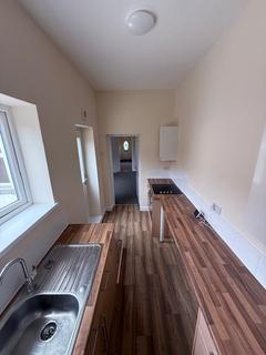 2 bedroom flat to rent, Chandos Street, Gateshead NE8