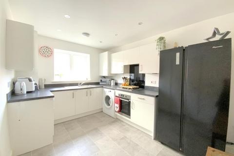 2 Bytham Close, Scartho Top, Grimsby, DN33 3TL
