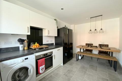 2 Bytham Close, Scartho Top, Grimsby, DN33 3TL