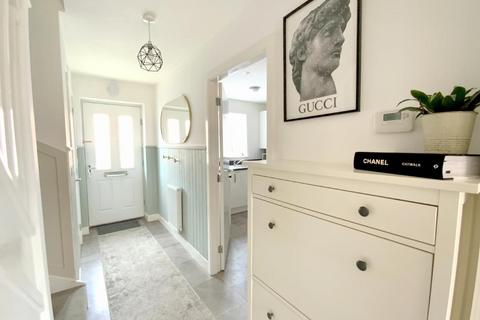 2 Bytham Close, Scartho Top, Grimsby, DN33 3TL