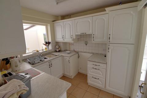 3 bedroom semi-detached house for sale, Lakeside, Newent