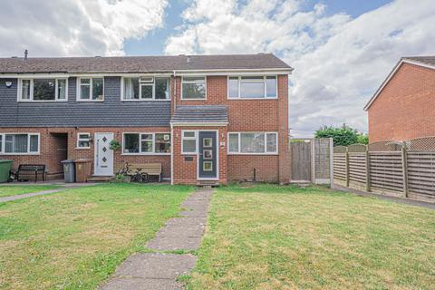 3 bedroom end of terrace house for sale, Badger Close, Cheswick Green, B90