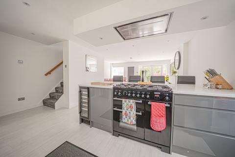 3 bedroom end of terrace house for sale, Badger Close, Cheswick Green, B90