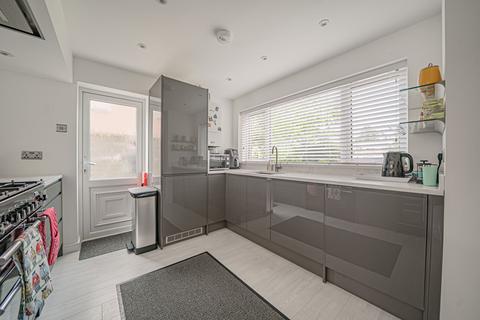 3 bedroom end of terrace house for sale, Badger Close, Cheswick Green, B90