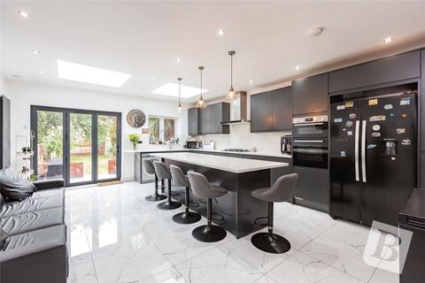 Roxy Avenue, Chadwell Heath, RM6