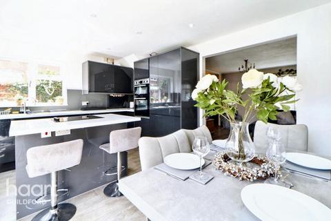 undefined, Fitzjohn Close, Guildford