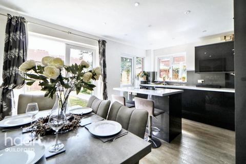 undefined, Fitzjohn Close, Guildford