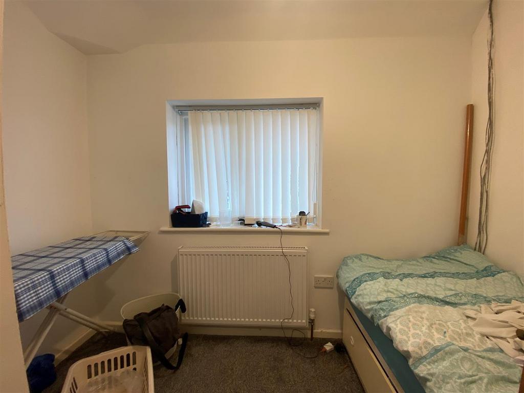 Small Bedroom.jpg
