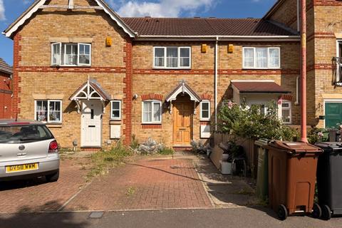 2 bedroom property to rent, Stern Close, Barking