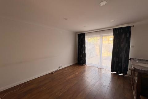 2 bedroom property to rent, Stern Close, Barking