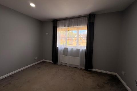 2 bedroom property to rent, Stern Close, Barking