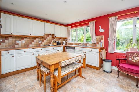 Rose Gate Engleton Lane, Brewood, Stafford, ST19 9DZ