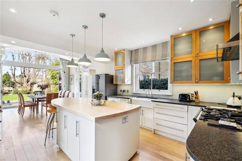 Earlsfield Road, London, SW18