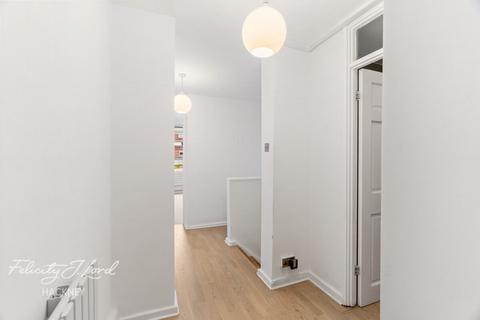 25 Elmbridge Walk, London, E8 3HA