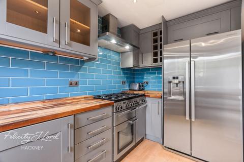 25 Elmbridge Walk, London, E8 3HA
