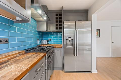 25 Elmbridge Walk, London, E8 3HA