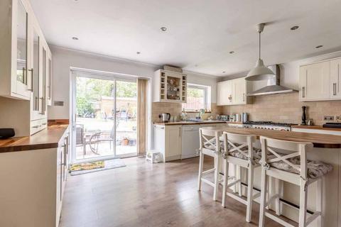 4 bedroom semi-detached house for sale, Diana Close, George Green SL3