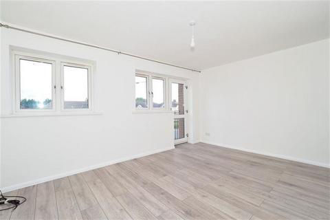 1 bedroom apartment to rent, Park Court, The Ridgeway, Chingford, E4