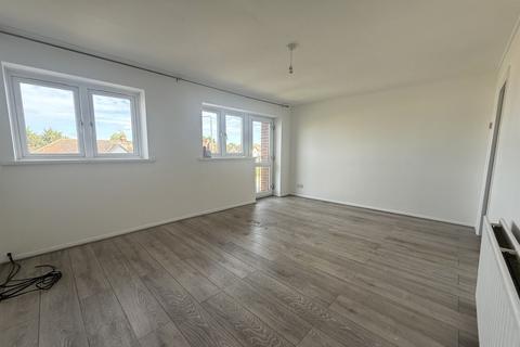 1 bedroom apartment to rent, Park Court, The Ridgeway, Chingford, E4
