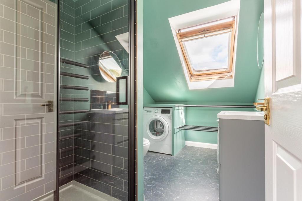 Shower room (1).jpg