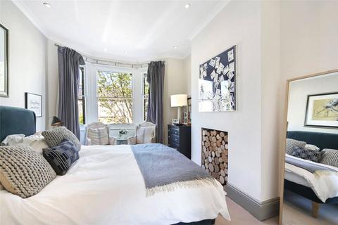 12 Arminger Road, London, W12 7BB