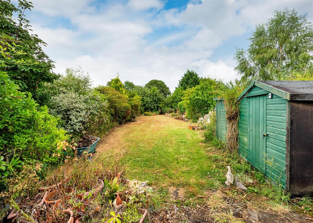 26 Elliotts Lane-garden1.jpg