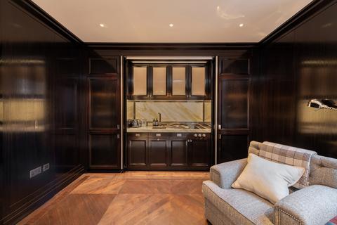 undefined, Curzon Street, London, W1J