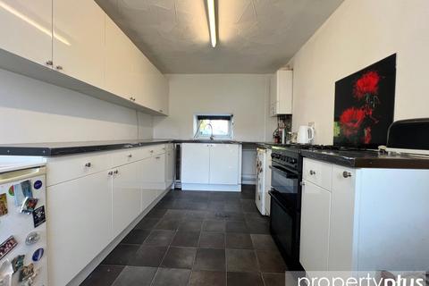 undefined, Cambrian Terrace, Tonypandy, Rhondda Cynon Taff, CF40