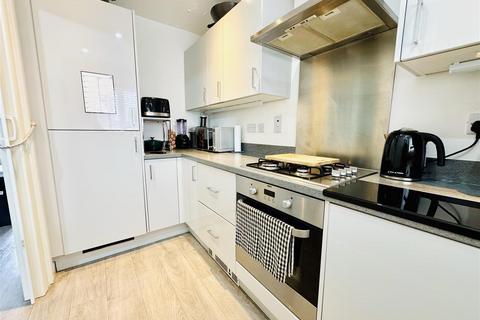 16 Limestone Close, Great Blakenham, Ipswich, IP6 0FG