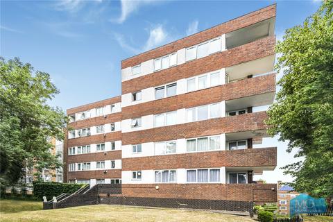 3 bedroom apartment for sale, Ballards Lane, London, N3